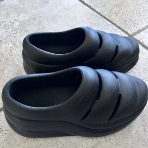 UGG Black Mules & Clogs with Thick Sole and Smooth Finish Sz 7